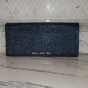 NAVY BLUE CHAGRIN LEATHER JUICY COUTURE CLUTCH BAG